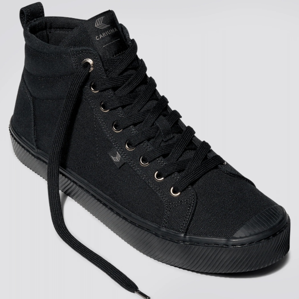 CARIUMA Black Canvas Hightops